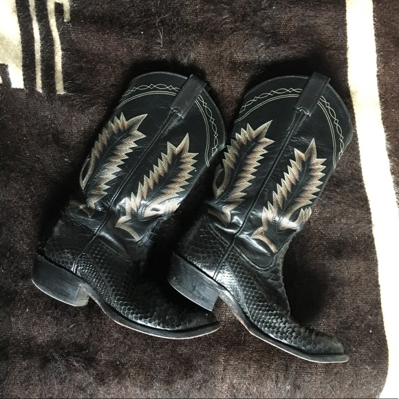 Shoes - Black Snakeskin Silverado Embroidered Western Boot